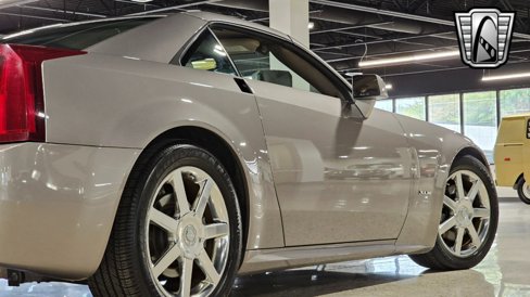 Used 2004 Cadillac XLR image 14