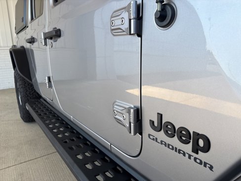 Used 2020 Jeep Gladiator Sport w/ Quick Order Package 24S image 37