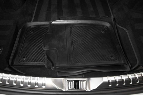 Used 2021 Bentley Flying Spur V8 image 73