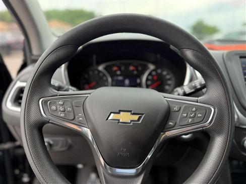 Used 2020 Chevrolet Equinox LT image 18
