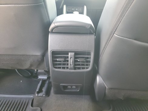 Used 2024 Toyota Corolla Cross XLE image 20