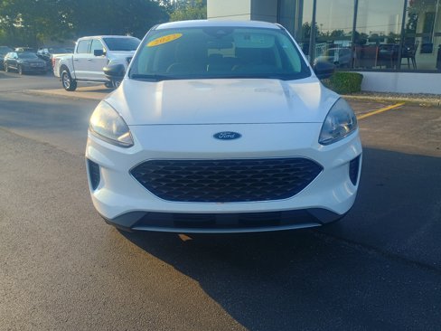 Certified 2022 Ford Escape SE w/ Convenience Package image 2