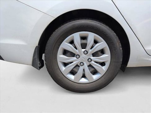 Used 2021 Hyundai Accent SE image 23