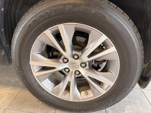 Used 2015 Toyota Highlander XLE image 5
