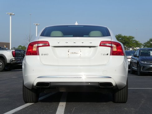 Used 2017 Volvo S60 T5 Inscription Platinum w/ Climate Package image 25