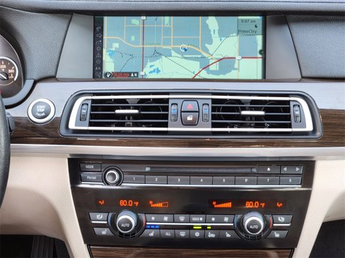 Used 2011 BMW 750Li xDrive image 23