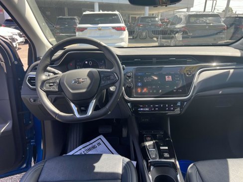 Used 2022 Chevrolet Bolt EUV Premier w/ Sun & Sound Package image 12