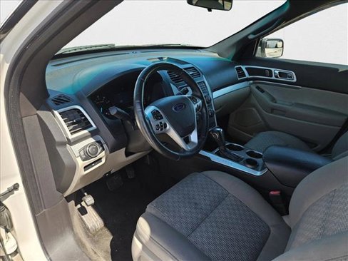 Used 2012 Ford Explorer XLT w/ Class III Trailer Tow Pkg image 14