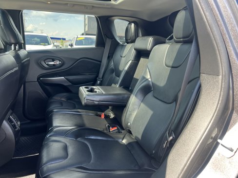 Certified 2019 Jeep Cherokee Limited image 42