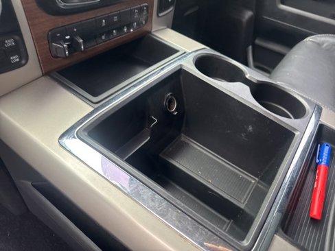 Used 2015 RAM 1500 Laramie w/ Convenience Group image 18