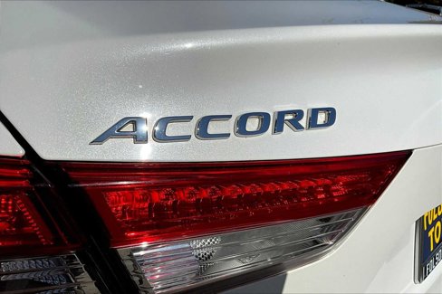 Used 2018 Honda Accord EX image 30