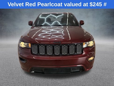 Used 2020 Jeep Grand Cherokee Altitude image 3