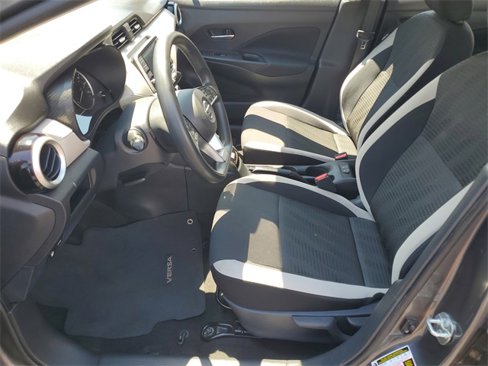 Used 2022 Nissan Versa SV image 17
