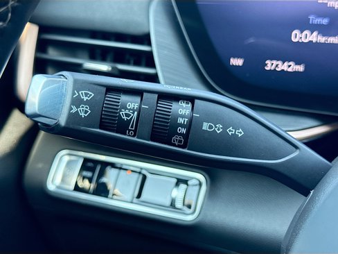 Used 2024 Buick Envision Sport Touring image 38