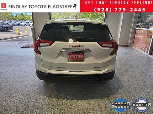 Used 2024 GMC Terrain SLE image 6