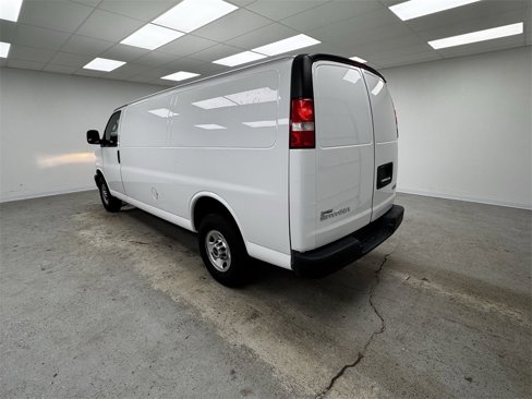 Used 2018 GMC Savana 2500 Extended w/ Driver Convenience Package image 7