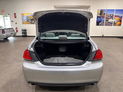 Used 2012 Toyota Avalon Limited image 37
