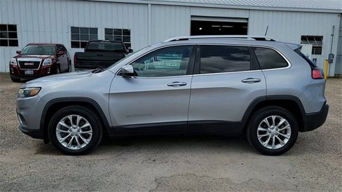 Used 2019 Jeep Cherokee Latitude w/ Popular Appearance Group image 5
