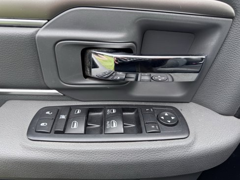 Used 2016 RAM 1500 Big Horn image 12