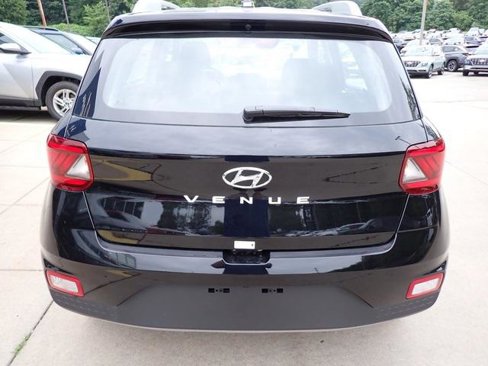 New 2025 Hyundai Venue SEL image 23