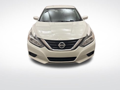 Used 2016 Nissan Altima 2.5 S w/ Power Driver Seat Package image 2