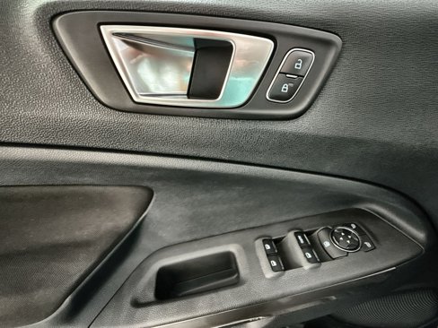Used 2018 Ford EcoSport SE w/ SE Convenience Package image 15