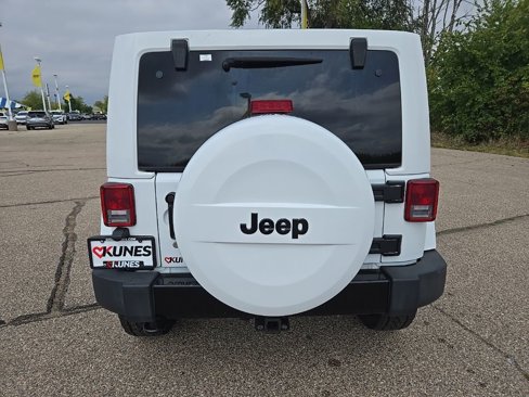 Used 2014 Jeep Wrangler Unlimited Sahara image 6