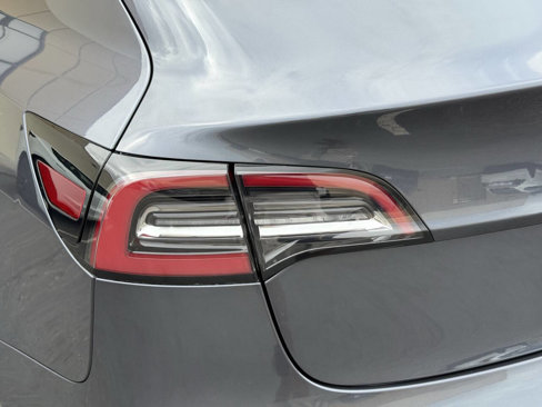 Used 2018 Tesla Model 3 Mid Range image 36