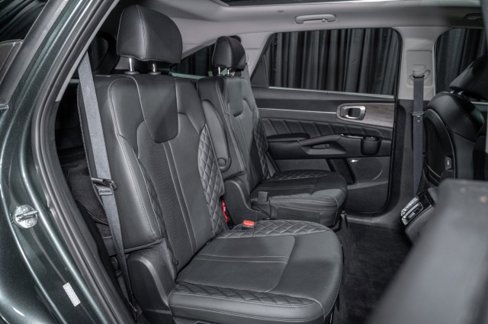 Used 2023 Kia Sorento SX Prestige image 12