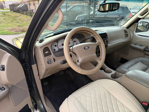 Used 2003 Ford Explorer Sport Trac 2WD image 40