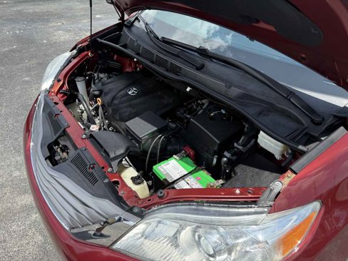 Used 2017 Toyota Sienna XLE image 54