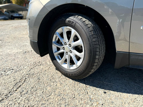 Used 2018 Chevrolet Equinox LT image 9
