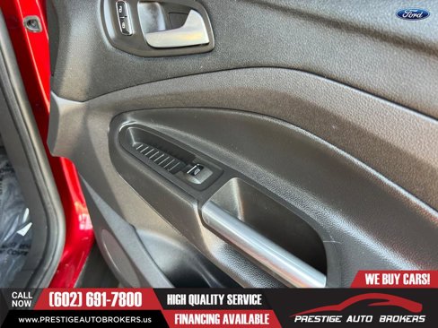Used 2013 Ford C-MAX SEL image 29