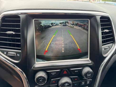 Used 2015 Jeep Grand Cherokee Altitude image 38
