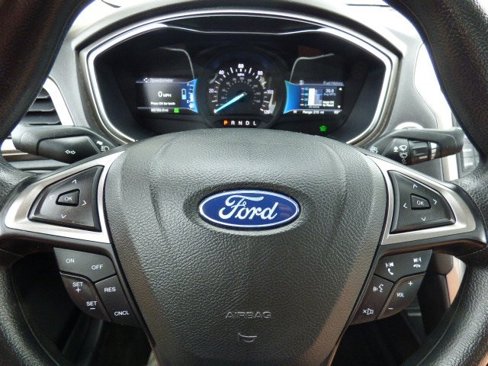 Used 2018 Ford Fusion SE image 22