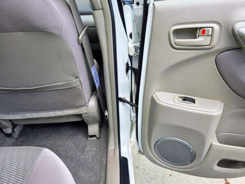 Used 2004 Toyota RAV4 2WD image 20