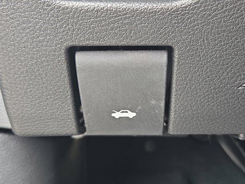 New 2025 Jeep Grand Cherokee L Altitude image 77
