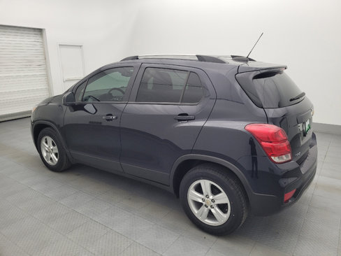 Used 2022 Chevrolet Trax LT w/ LT Convenience Package image 3