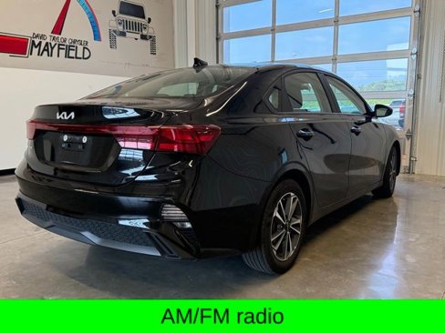 Used 2024 Kia Forte LXS image 2