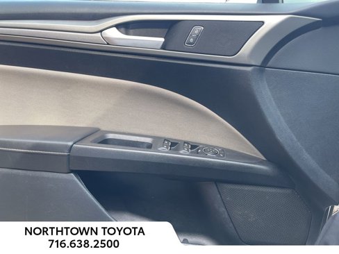 Used 2018 Ford Fusion S image 15