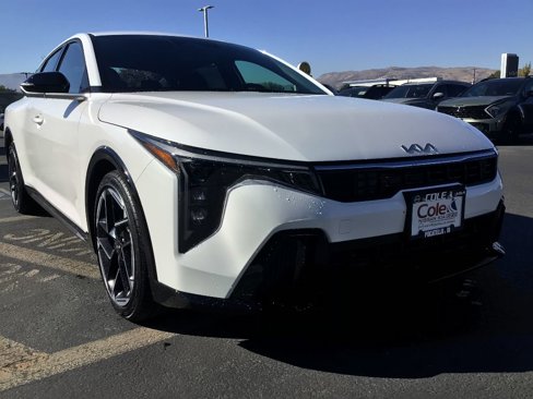 New 2025 Kia K4 GT-Line image 1