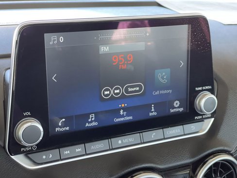 Used 2023 Nissan Sentra SV image 13