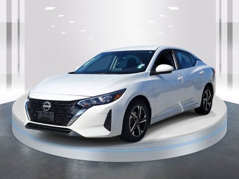 Used 2024 Nissan Sentra SV image 3