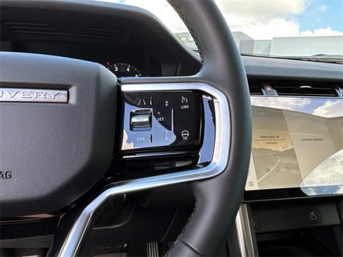 New 2025 Land Rover Discovery Sport S image 31