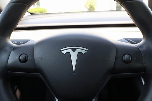 Used 2019 Tesla Model 3 Standard Range Plus image 40
