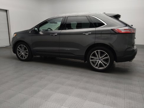 Used 2019 Ford Edge Titanium image 3