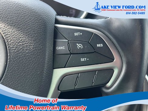 Used 2020 Jeep Grand Cherokee Laredo image 22