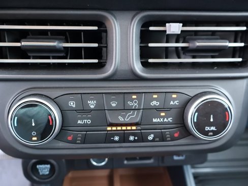 Used 2024 Ford Maverick Lariat image 27