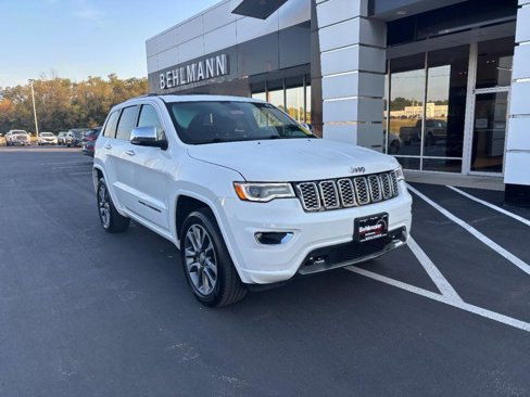 Used 2018 Jeep Grand Cherokee Overland image 2