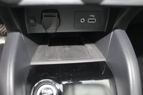 Used 2023 Nissan Versa SV w/ Trunk Package image 31